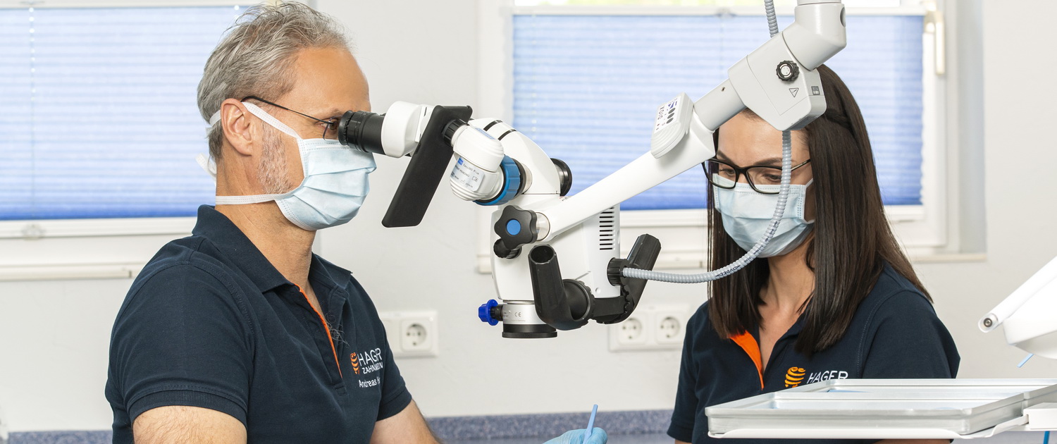 Wurzelbeandlung mit dem Mikroskop, Zahnarzt Andreas Hager, Burbach-Wahlbach, Siegerland